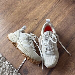 Veja Venturi Sneaker // never worn, excellent condition